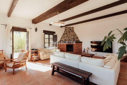 501c2a447c984ac74308615aec98c67f - 3