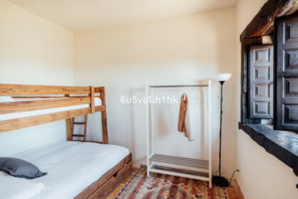 501c2a447c984ac74308615aec98c67f - 33