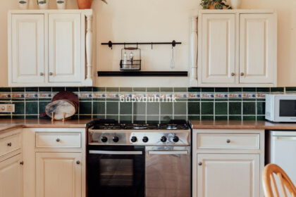 501c2a447c984ac74308615aec98c67f - 8