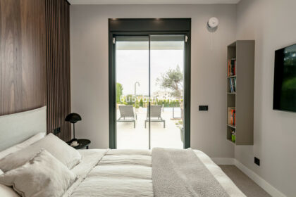 50930bca6ac3afea082052f7e295805b - 15