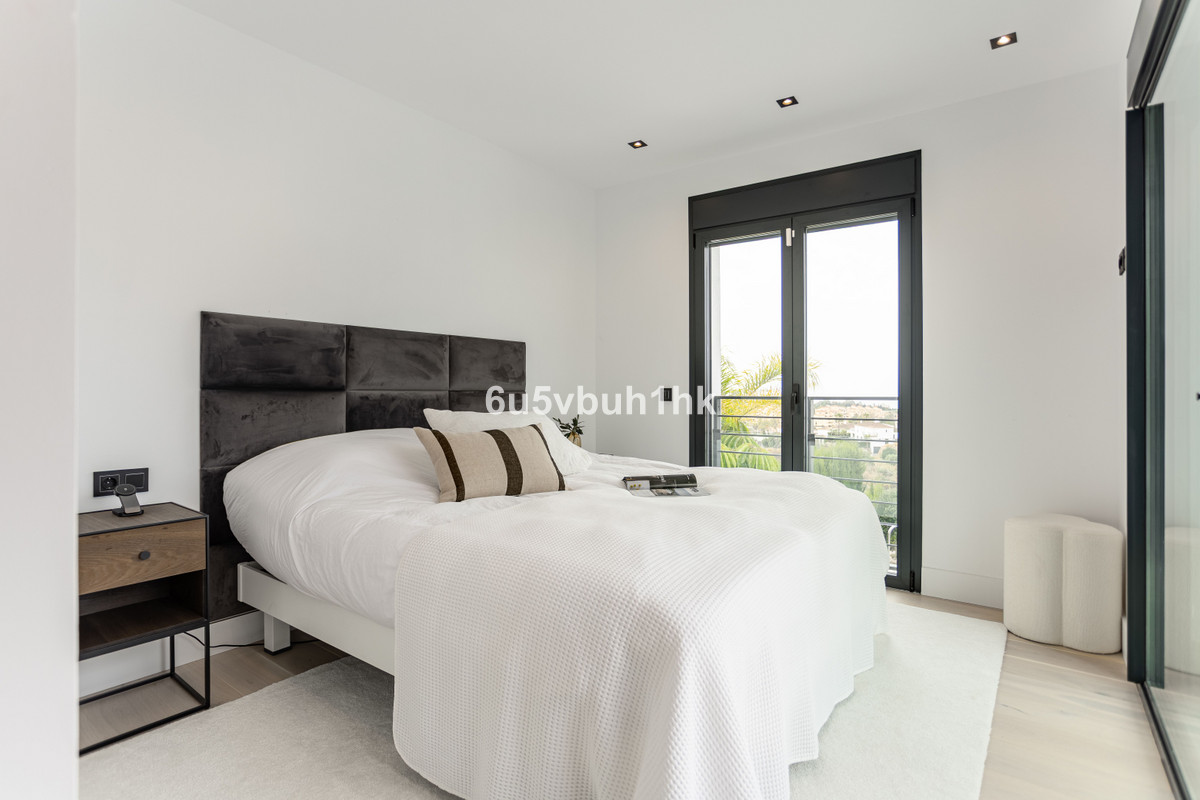 50930bca6ac3afea082052f7e295805b - 19