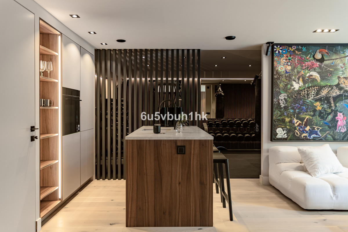 50930bca6ac3afea082052f7e295805b - 44