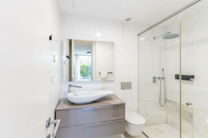 50a0c69d265fc0de3b3c19855b067e03 - 12