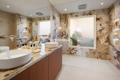 523785a9ffc6143f5286ad647bc5a83d - 13