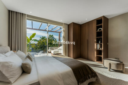 523785a9ffc6143f5286ad647bc5a83d - 14