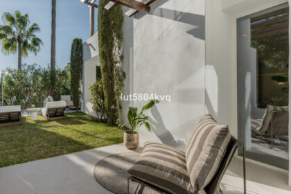 523785a9ffc6143f5286ad647bc5a83d - 18