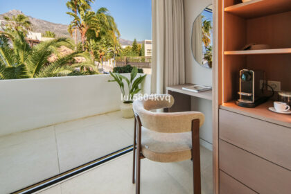 523785a9ffc6143f5286ad647bc5a83d - 21