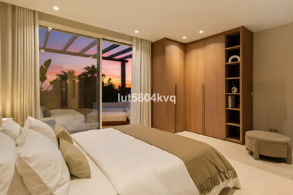 523785a9ffc6143f5286ad647bc5a83d - 25