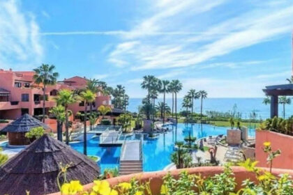 5240f8f9e9e8e6b65fd79d761f4ee33f - 1