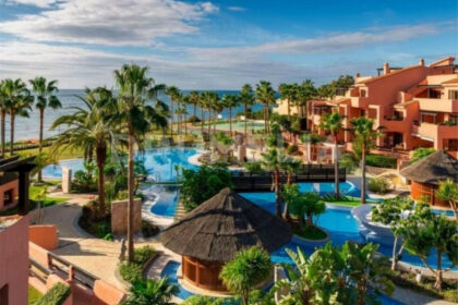 5240f8f9e9e8e6b65fd79d761f4ee33f - 2