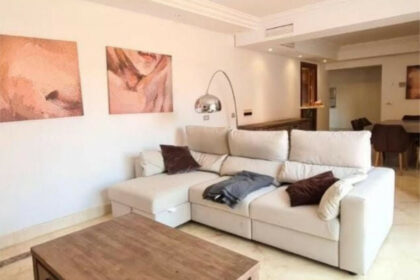 5240f8f9e9e8e6b65fd79d761f4ee33f - 4