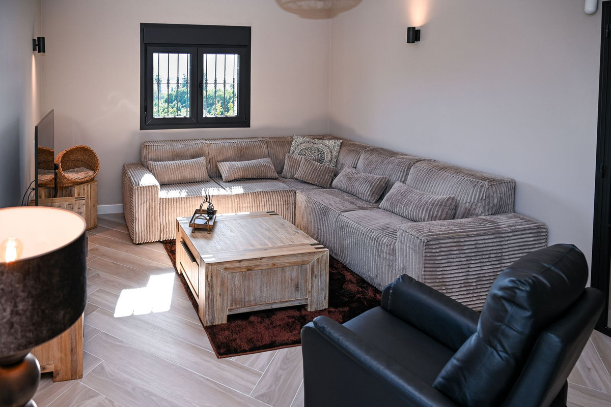 52c86a93048f9f827314bdbc19e3a3a2 - 24