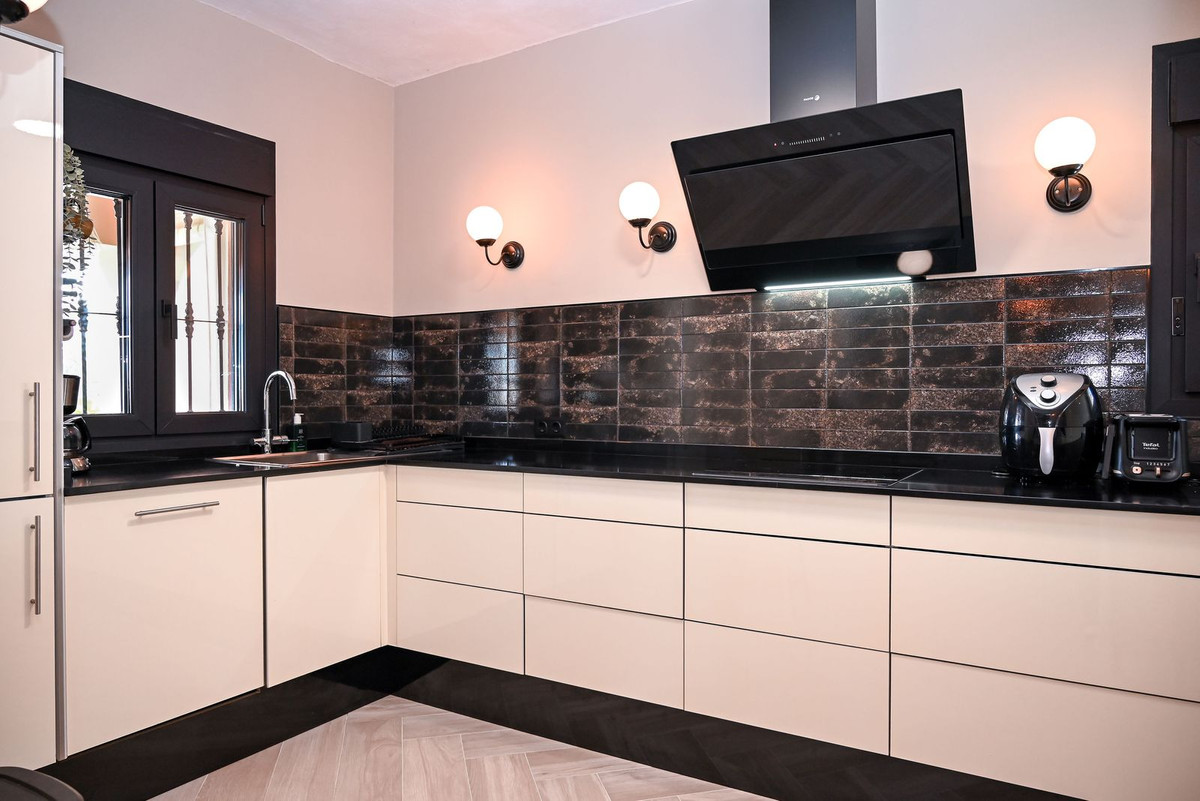 52c86a93048f9f827314bdbc19e3a3a2 - 25