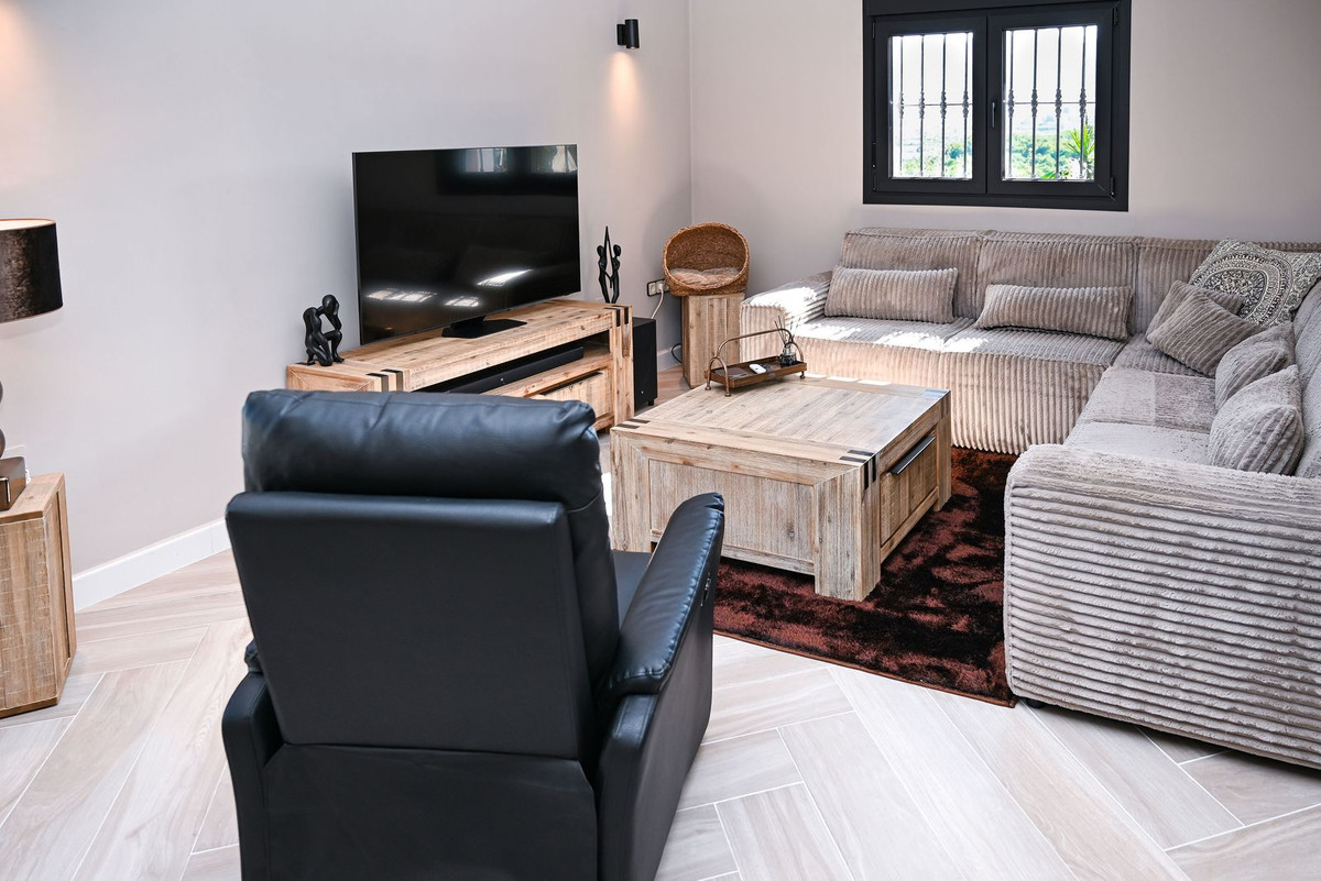 52c86a93048f9f827314bdbc19e3a3a2 - 30