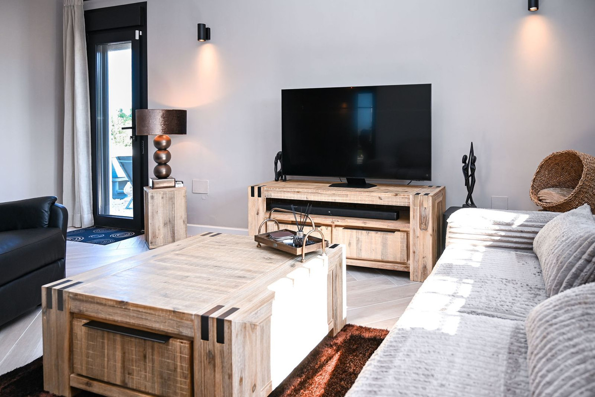 52c86a93048f9f827314bdbc19e3a3a2 - 35