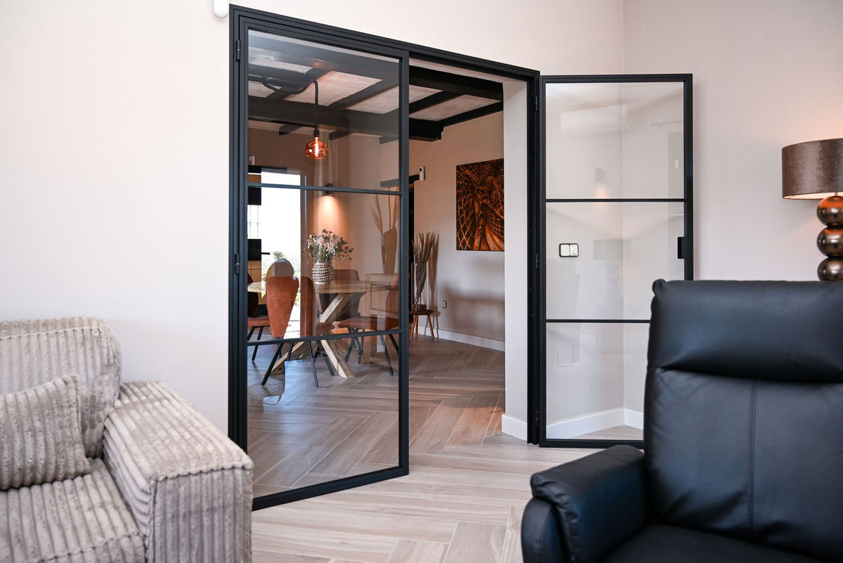 52c86a93048f9f827314bdbc19e3a3a2 - 36