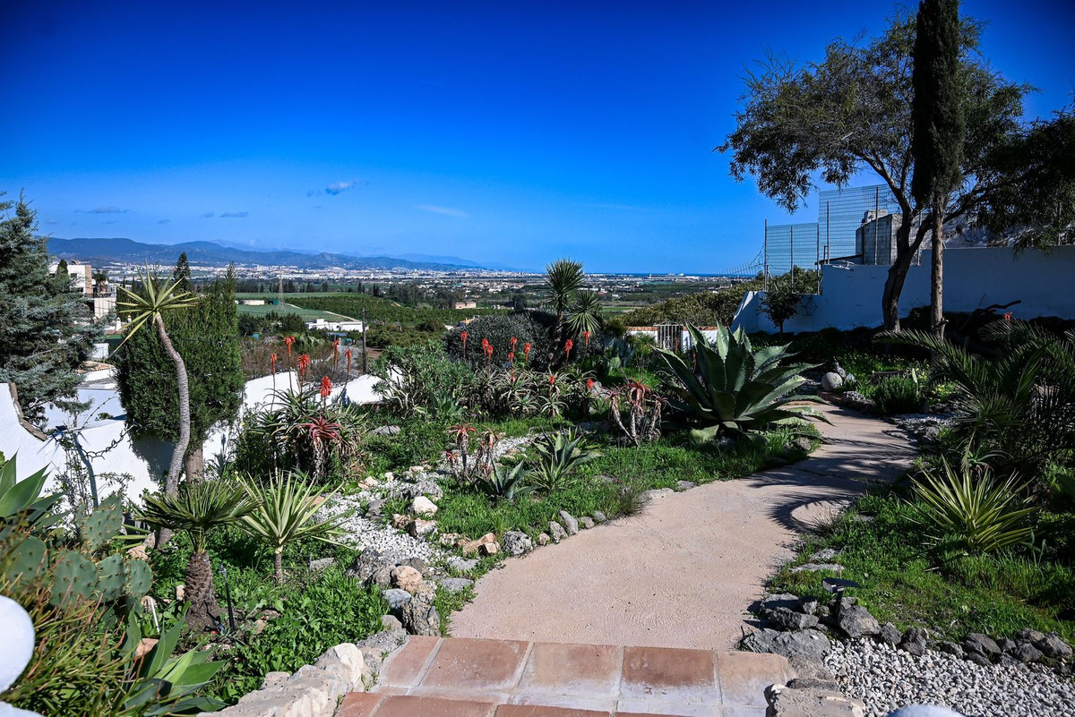 52c86a93048f9f827314bdbc19e3a3a2 - 60