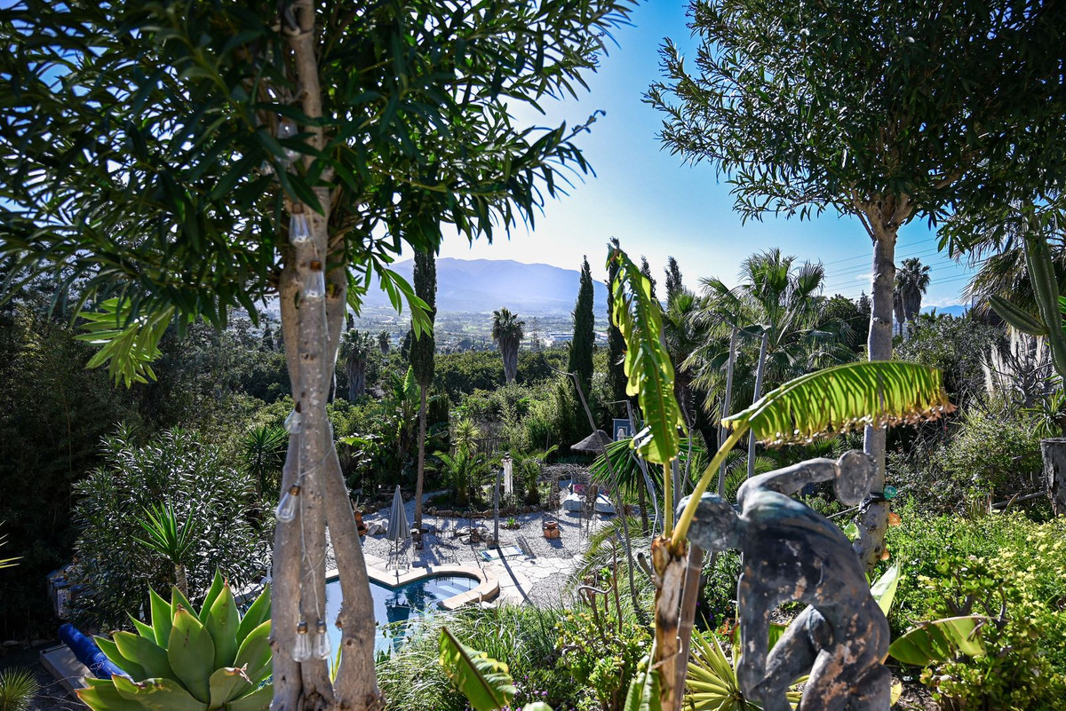 52c86a93048f9f827314bdbc19e3a3a2 - 68