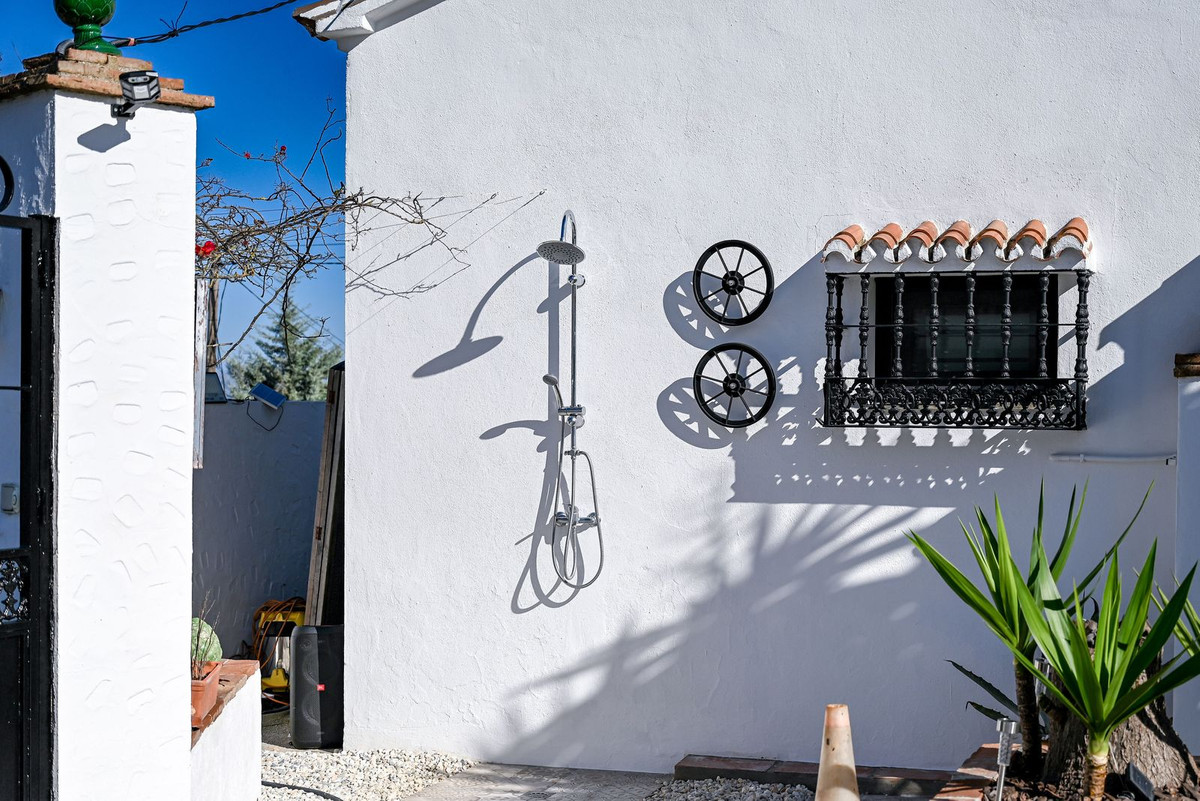 52c86a93048f9f827314bdbc19e3a3a2 - 75