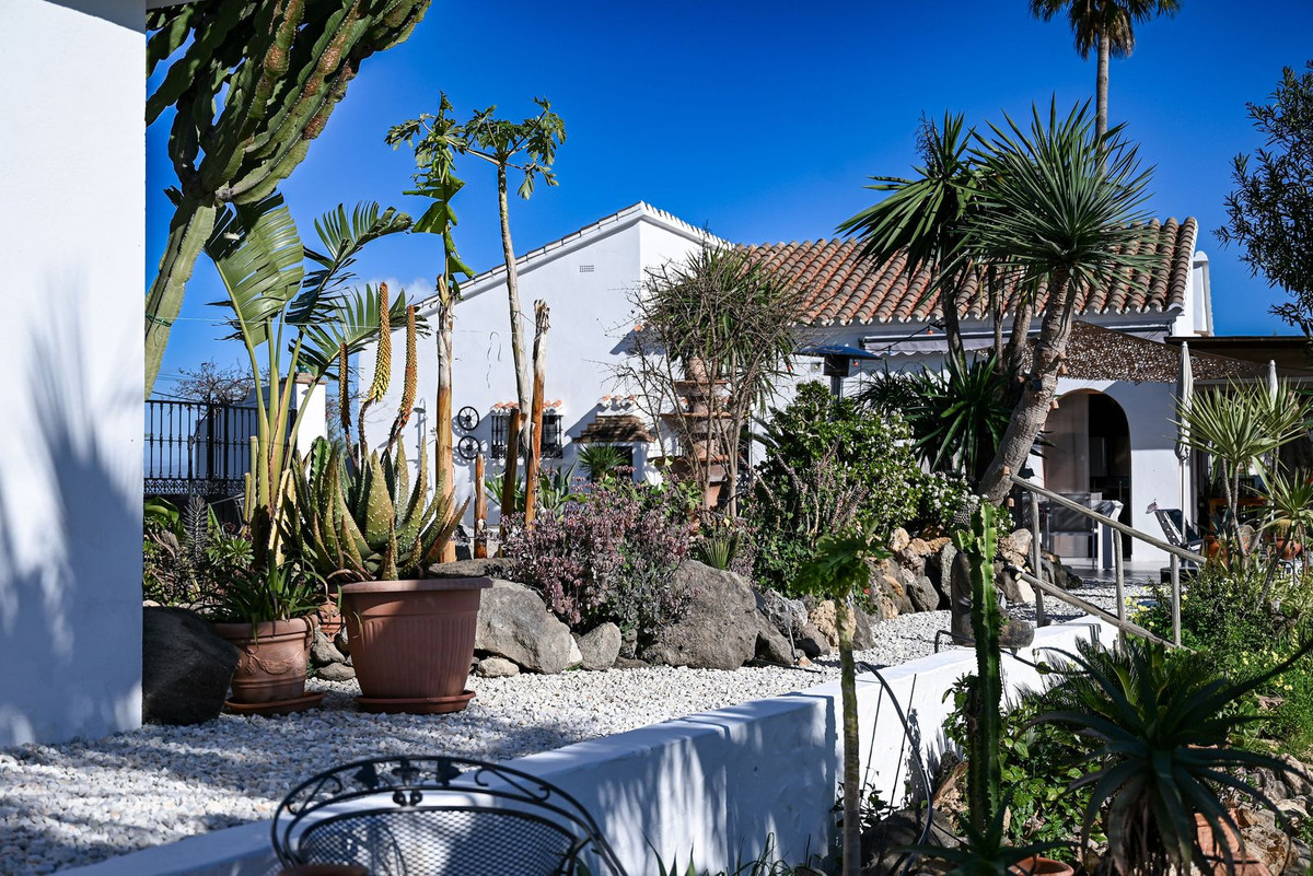 52c86a93048f9f827314bdbc19e3a3a2 - 78