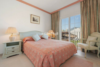 559772362812919ebc5f4505c2c5f66f - 14