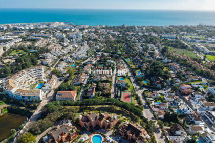 559772362812919ebc5f4505c2c5f66f - 23