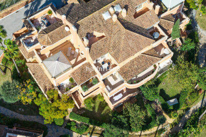 559772362812919ebc5f4505c2c5f66f - 25