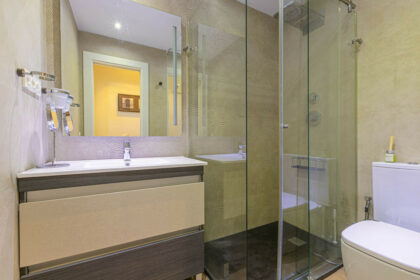 559886751c67b8c55180c9efb739b012 - 10