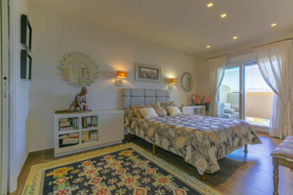 559886751c67b8c55180c9efb739b012 - 11