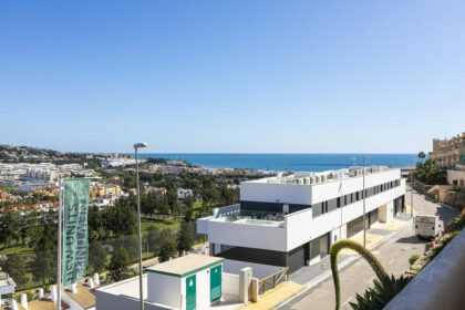 559886751c67b8c55180c9efb739b012 - 16