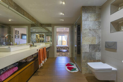 559886751c67b8c55180c9efb739b012 - 29