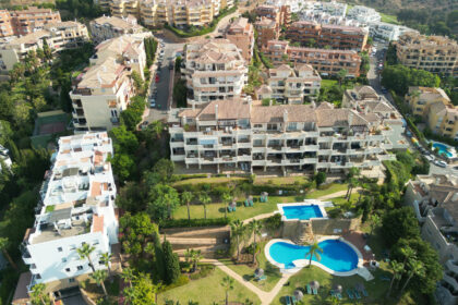 56a9e38bfc6ce89d6dd40fa5581c2346 - 1