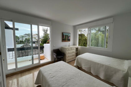 5726d1d3d4716436068fcff0a11fb5e2 - 10