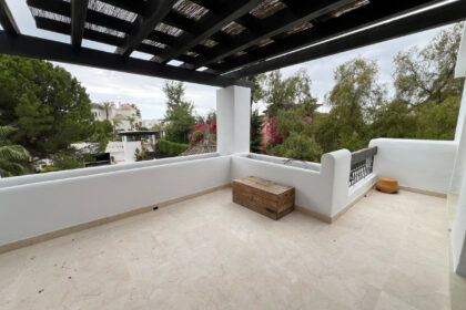 5726d1d3d4716436068fcff0a11fb5e2 - 20