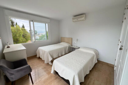 5726d1d3d4716436068fcff0a11fb5e2 - 7