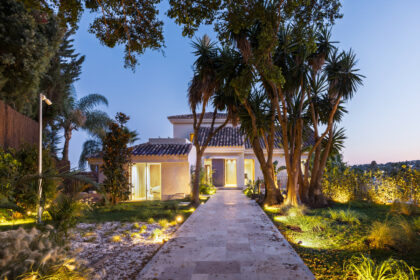 5787cd940d0a47b4dfa30edc8d9a9271 - 36