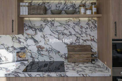 57beecc0a9022fe4ca784f403ee4bb49 - 26