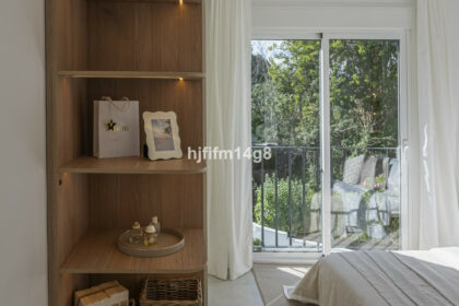 57beecc0a9022fe4ca784f403ee4bb49 - 30