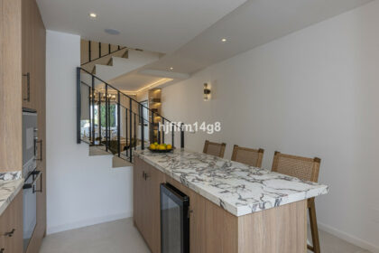 57beecc0a9022fe4ca784f403ee4bb49 - 7