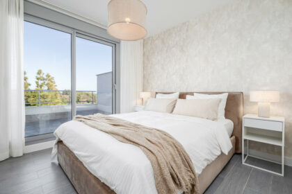 57ef37e37644746ad70e7e05d35c545e - 20