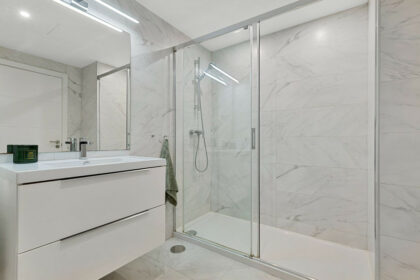 581383aef87a7907719a4c8c230c83d8 - 16