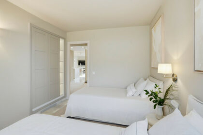 5a1a3830f1fe26eec19ffd6bf0b893b7 - 23