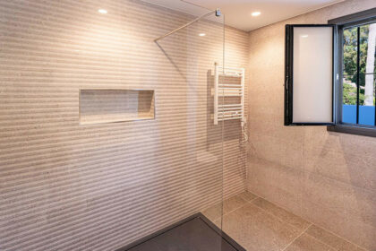 5a30e72be7d74b1057aecfcde34a8a60 - 53