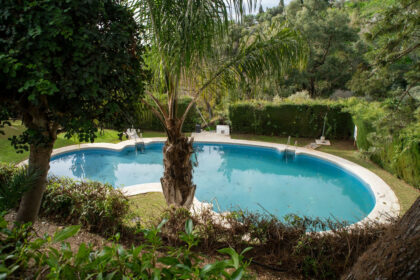 5b0cb90219ae74fed59574e2a2bd9b5f - 19