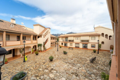 5ba7860d9c683e2c7160b185a4ca6db7 - 33