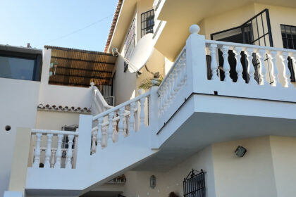 5c082c5e4d63cd6da1434a754a3c5b31 - 13