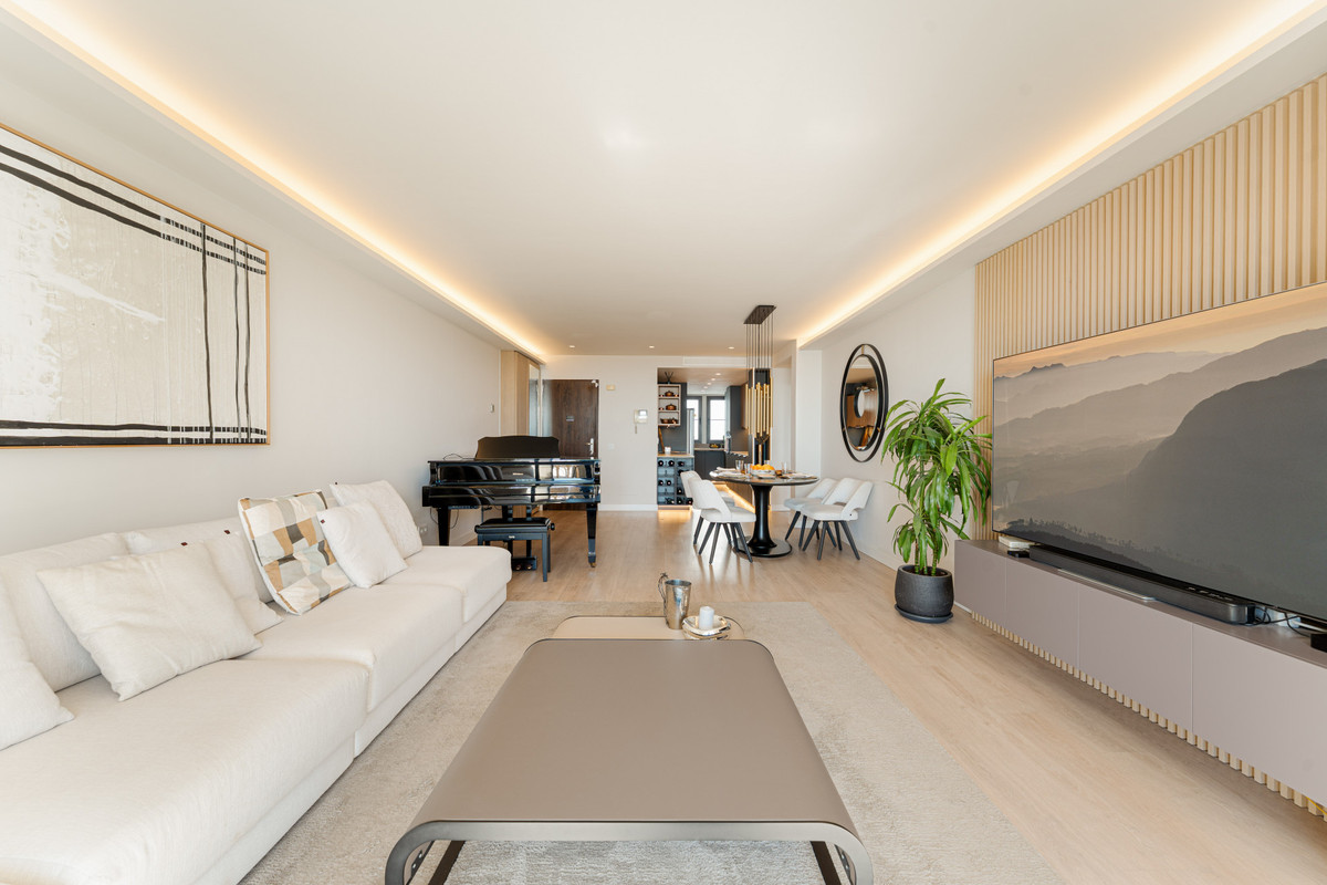 5c94323fdd3a88f479578587a0e5b63a - 12