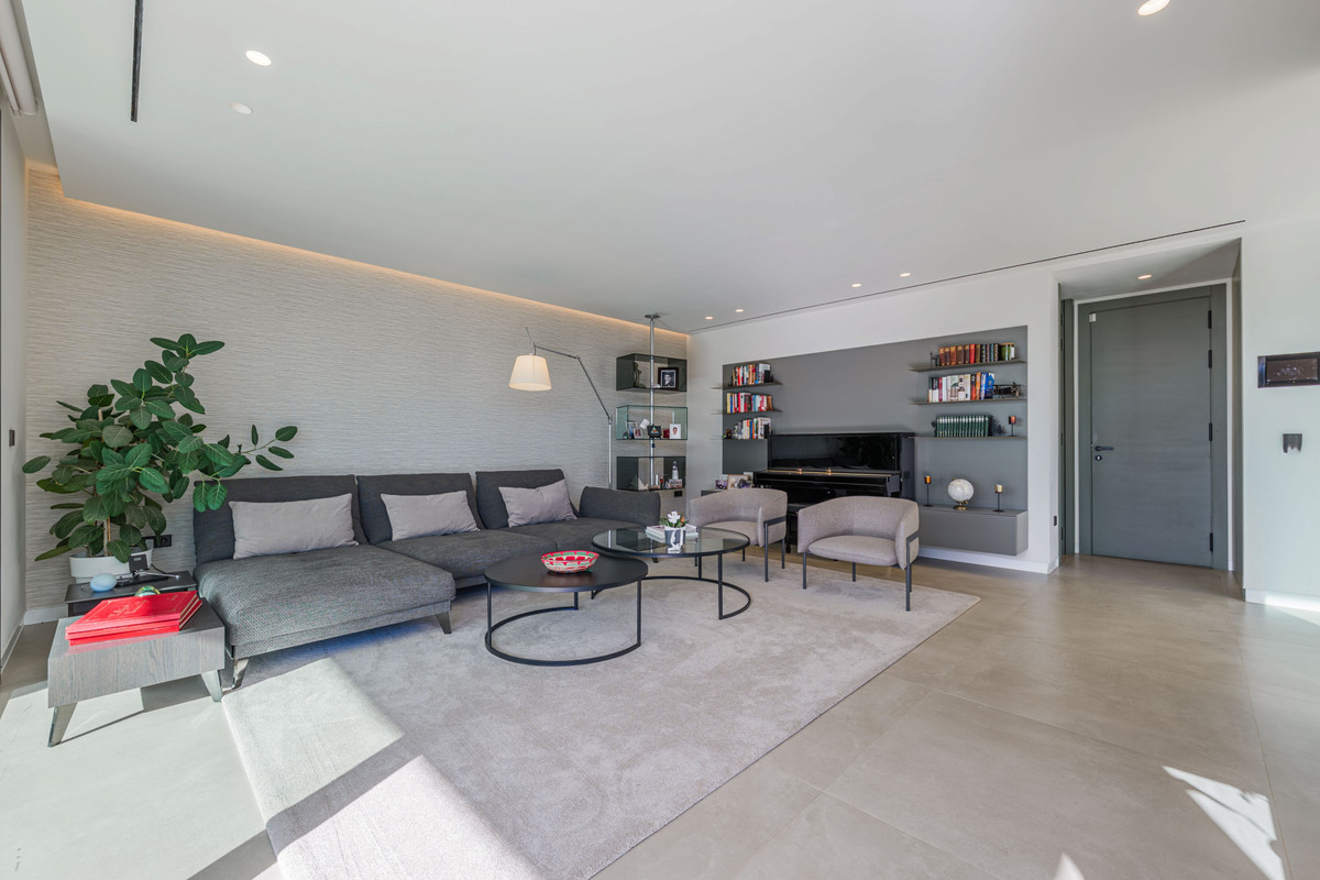 5d229a90f3c5b578ffa47bf80f1849dc - 12