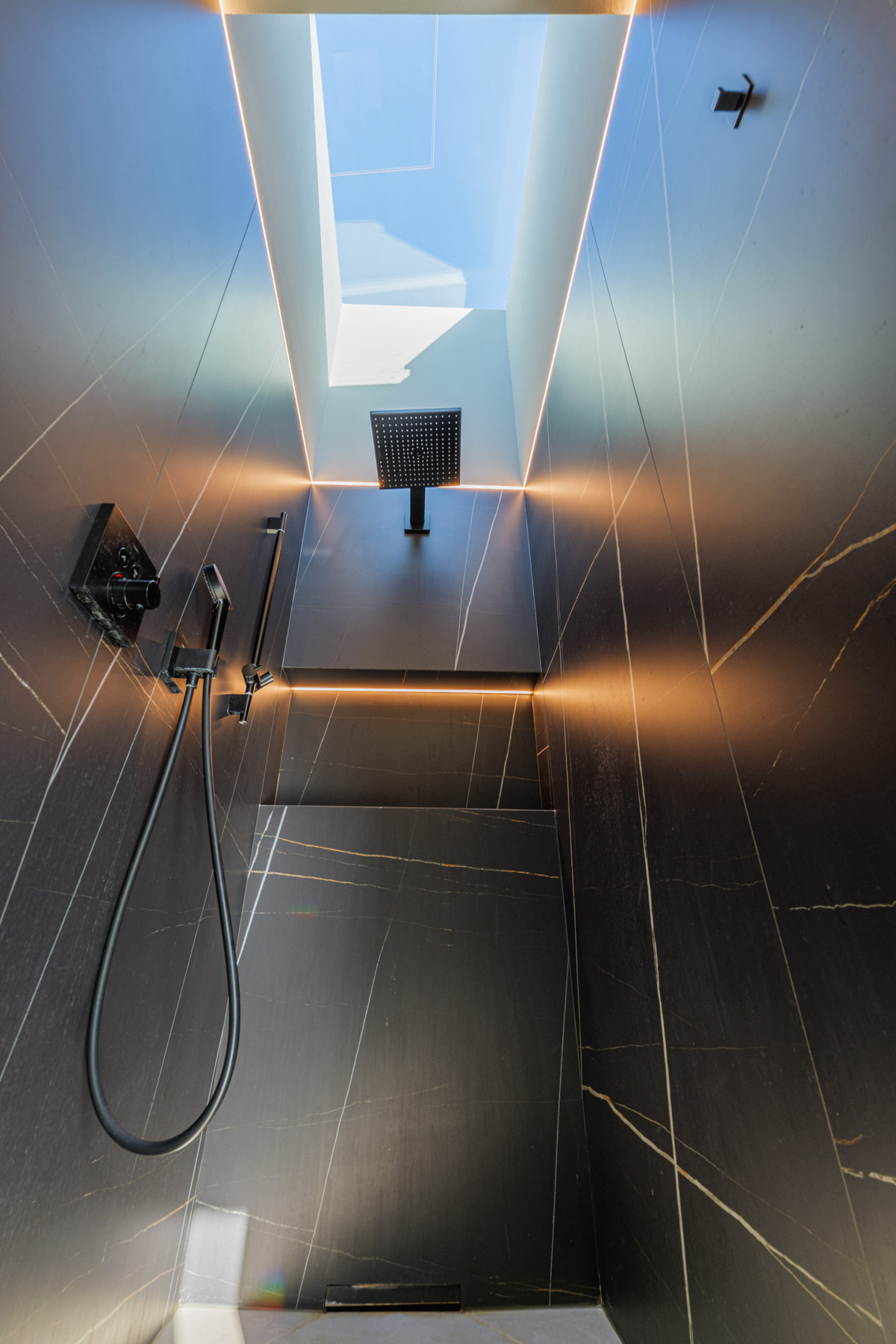 5d229a90f3c5b578ffa47bf80f1849dc - 33