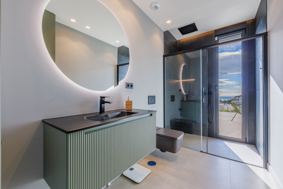 5d229a90f3c5b578ffa47bf80f1849dc - 35